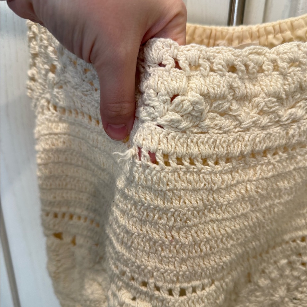Elegant Cream Crochet Crop Top - Picture 2 of 5